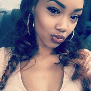 Meet your Posher, Dearah